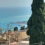 شقة Marina's